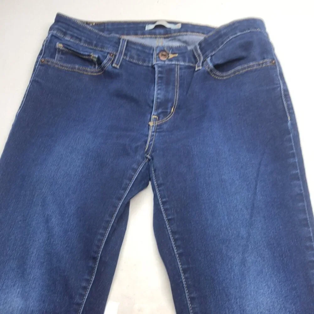 LEVI 711 SKINNY JEANS 29x31 ⭐️